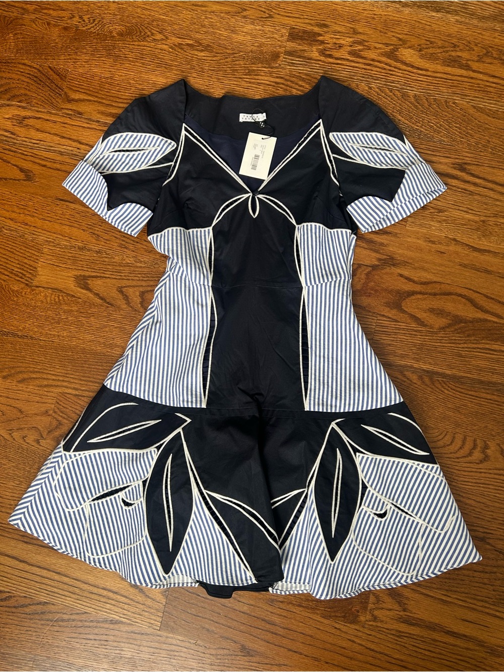 NWT Tanya Taylor Cecile Tulip Embroidery Dress size 2